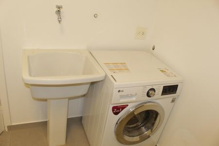 Apartamento para alugar com 100m², 2 quartos e 1 vagaÁrea de Serviço