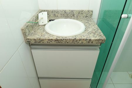 Casa de condomínio à venda com 54m², 2 quartos e 2 vagasBanheiro 2 - Suíte 2