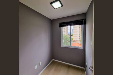 Quarto de apartamento para alugar com 2 quartos, 30m² em Vila Mangalot, São Paulo