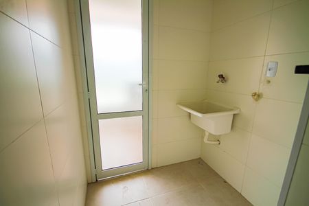 Área de Serviço de apartamento para alugar com 2 quartos, 50m² em Balneario Flórida, Praia Grande