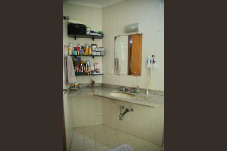 Apartamento para alugar com 123m², 3 quartos e 2 vagasSuíte - Banheiro 