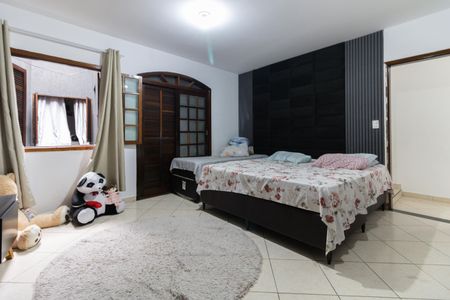 Casa para alugar com 180m², 3 quartos e 2 vagasSuíte