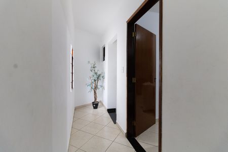 Casa para alugar com 180m², 3 quartos e 2 vagasCorredor