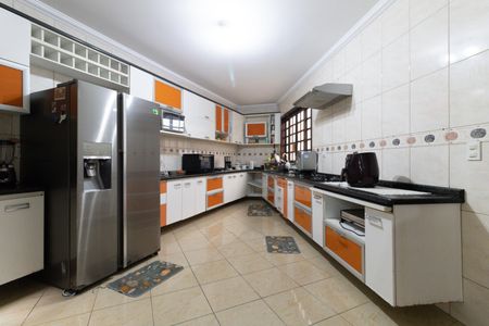 Casa para alugar com 180m², 3 quartos e 2 vagasCozinha 