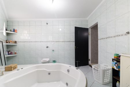 Casa para alugar com 180m², 3 quartos e 2 vagasBanheiro da Suíte