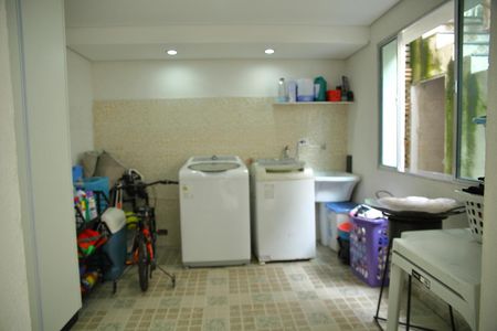 Casa à venda com 135m², 2 quartos e 2 vagasÁrea de Serviço