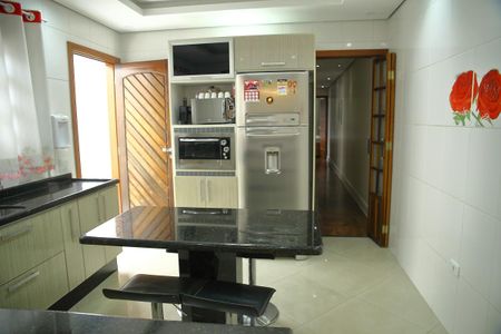 Casa à venda com 135m², 2 quartos e 2 vagasCozinha 