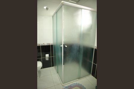 Casa à venda com 135m², 2 quartos e 2 vagasSuíte - Banheiro 