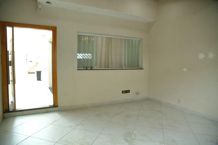 Casa à venda com 135m², 2 quartos e 2 vagasGaragem 