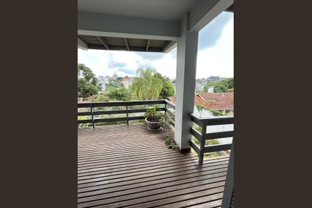 Casa à venda com 354m², 4 quartos e 2 vagas