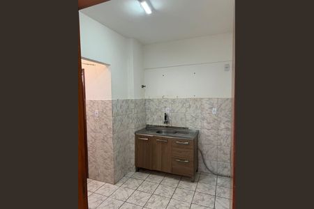 Cozinha de apartamento para alugar com 3 quartos, 70m² em Heliópolis, Belo Horizonte