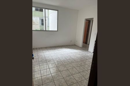 Sala de apartamento para alugar com 3 quartos, 70m² em Heliópolis, Belo Horizonte