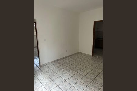 Sala de apartamento para alugar com 3 quartos, 70m² em Heliópolis, Belo Horizonte