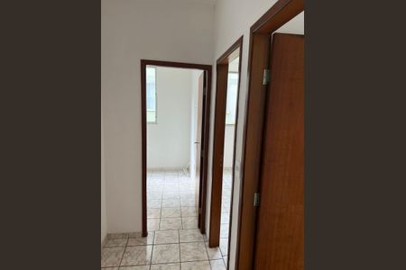 Sala de apartamento para alugar com 3 quartos, 70m² em Heliópolis, Belo Horizonte
