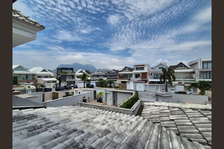 Casa de condomínio para alugar com 370m², 4 quartos e 2 vagas