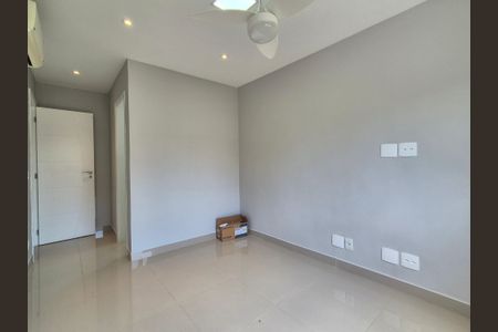 Casa de condomínio para alugar com 370m², 4 quartos e 2 vagas