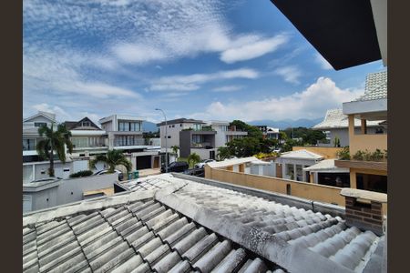 Casa de condomínio para alugar com 370m², 4 quartos e 2 vagas