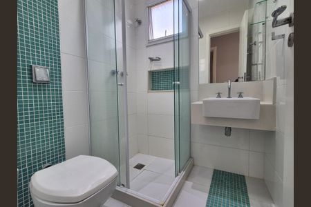 Casa de condomínio para alugar com 370m², 4 quartos e 2 vagas