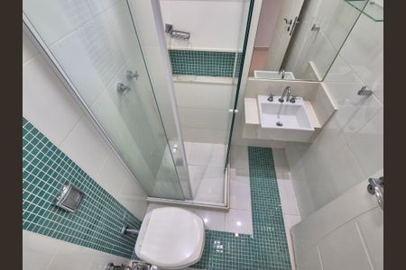 Casa de condomínio para alugar com 370m², 4 quartos e 2 vagas