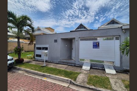 Casa de condomínio para alugar com 370m², 4 quartos e 2 vagas