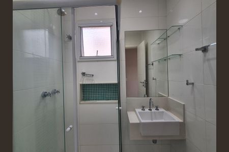 Casa de condomínio para alugar com 370m², 4 quartos e 2 vagas