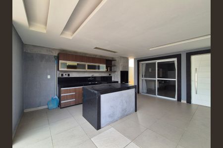Casa de condomínio para alugar com 370m², 4 quartos e 2 vagas