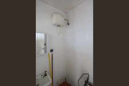 Casa à venda com 113m², 2 quartos e 2 vagas Casa à venda com 113m², 2 quartos e 2 vagasBanheiro de serviço