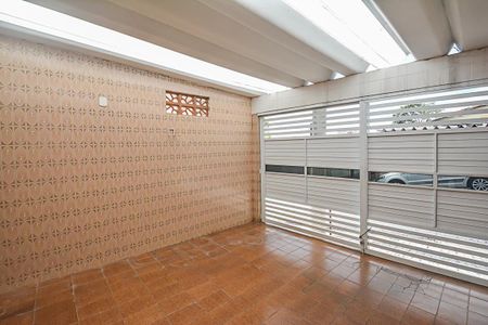 Casa à venda com 113m², 2 quartos e 2 vagas Casa à venda com 113m², 2 quartos e 2 vagasGaragem