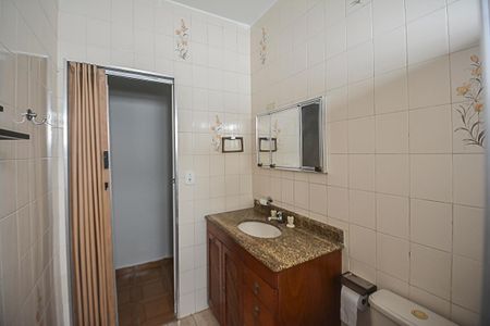 Casa à venda com 113m², 2 quartos e 2 vagas Casa à venda com 113m², 2 quartos e 2 vagasBanheiro