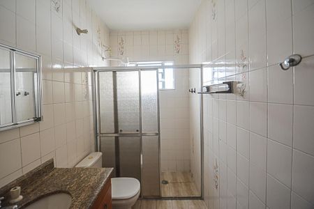 Casa à venda com 113m², 2 quartos e 2 vagas Casa à venda com 113m², 2 quartos e 2 vagasBanheiro