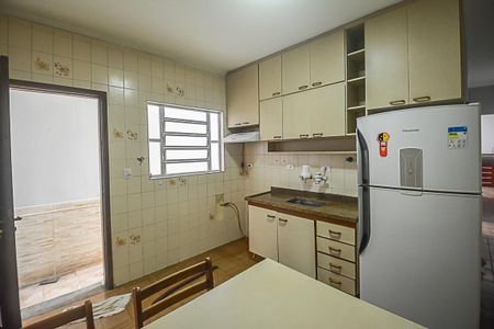 Casa à venda com 113m², 2 quartos e 2 vagas Casa à venda com 113m², 2 quartos e 2 vagasCozinha
