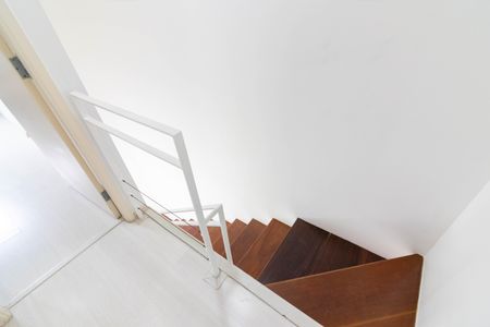 Apartamento para alugar com 70m², 2 quartos e 1 vagaEscadas