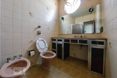 Apartamento à venda com 105m², 4 quartos e sem vagaBanheiro