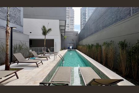Studio à venda com 24m², 1 quarto e sem vaga Studio à venda com 24m², 1 quarto e sem vagaPiscina