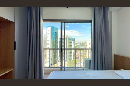 Varanda de kitnet/studio à venda com 1 quarto, 24m² em Pinheiros, São Paulo