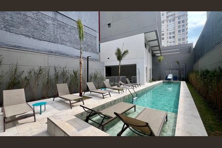 Studio à venda com 24m², 1 quarto e sem vaga Studio à venda com 24m², 1 quarto e sem vagaPiscina