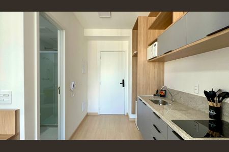 Cozinha de kitnet/studio à venda com 1 quarto, 24m² em Pinheiros, São Paulo