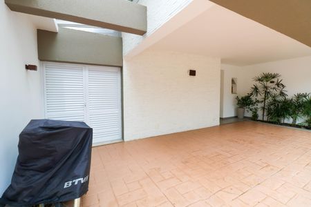 Casa à venda com 320m², 4 quartos e 3 vagasGaragem