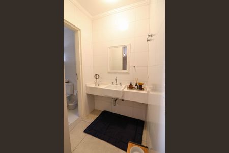 Casa à venda com 320m², 4 quartos e 3 vagasBanheiro Salão de Festas