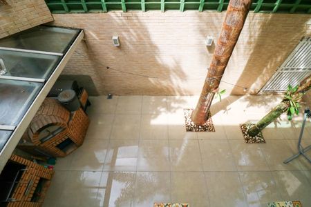 Casa à venda com 320m², 4 quartos e 3 vagasVaranda