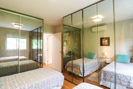 Casa à venda com 320m², 4 quartos e 3 vagasQuarto 1