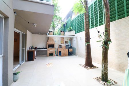 Casa à venda com 320m², 4 quartos e 3 vagasQuintal