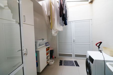 Casa à venda com 320m², 4 quartos e 3 vagasÁrea de Serviço