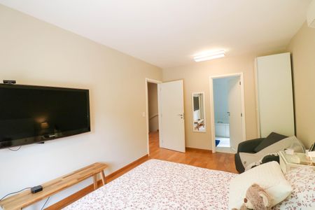 Casa à venda com 320m², 4 quartos e 3 vagasQuarto 4 Suíte