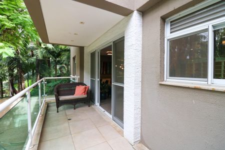 Casa à venda com 320m², 4 quartos e 3 vagasVaranda