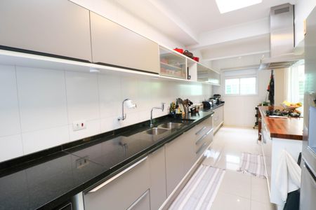 Casa à venda com 320m², 4 quartos e 3 vagasCozinha