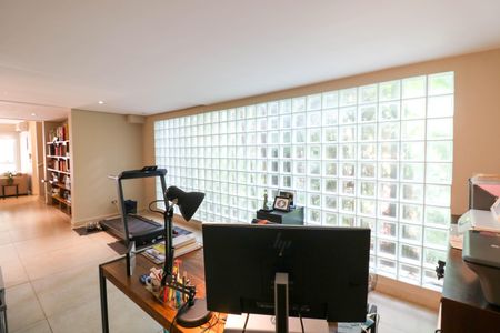 Casa à venda com 320m², 4 quartos e 3 vagasSalão de Festas