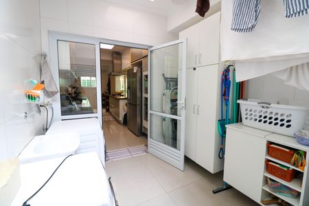 Casa à venda com 320m², 4 quartos e 3 vagasÁrea de Serviço