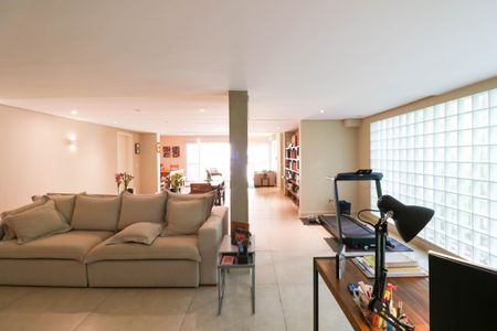 Casa à venda com 320m², 4 quartos e 3 vagasSalão de Festas