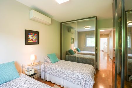 Casa à venda com 320m², 4 quartos e 3 vagasQuarto 1